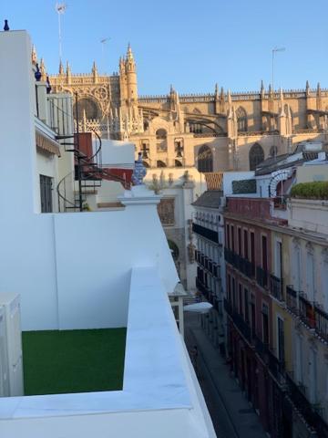 شقة Stunning Attic With Private Terrace And Parking Optional إشبيلية المظهر الخارجي الصورة