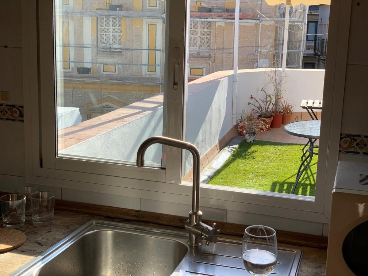 شقة Stunning Attic With Private Terrace And Parking Optional إشبيلية المظهر الخارجي الصورة